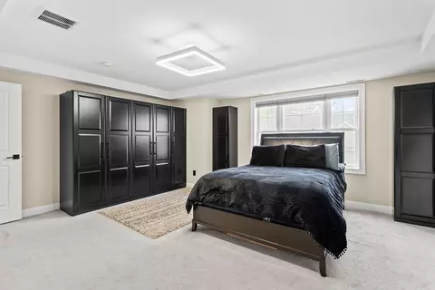 Bedroom - 5 Manor Dr #B, Hooksett, NH 03106 photo 2 of 7
