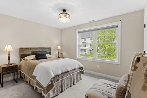 Bedroom - 5 Manor Dr #B, Hooksett, NH 03106 photo 6 of 7