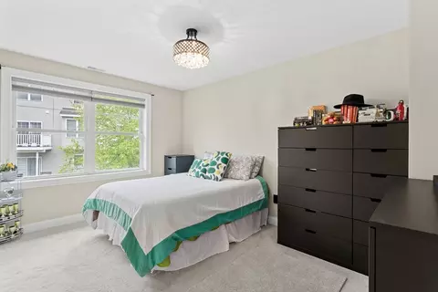 Bedroom - 5 Manor Dr #B, Hooksett, NH 03106 photo 5 of 7