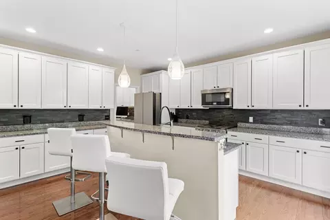 Kitchen - 5 Manor Dr #B, Hooksett, NH 03106 photo 2 of 6