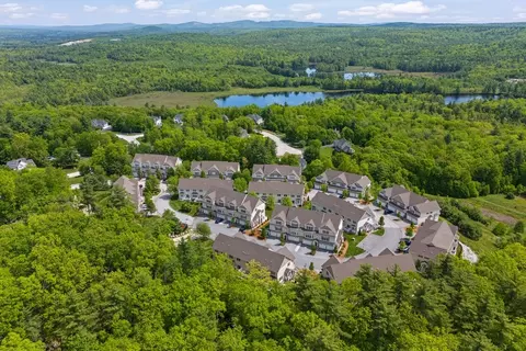 View/Area - 5 Manor Dr #B, Hooksett, NH 03106 photo 2 of 3