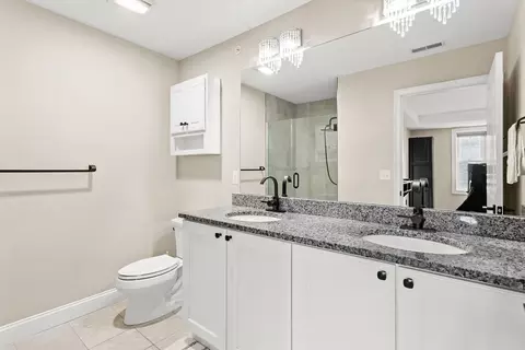 Bath - 5 Manor Dr #B, Hooksett, NH 03106 photo 2 of 4