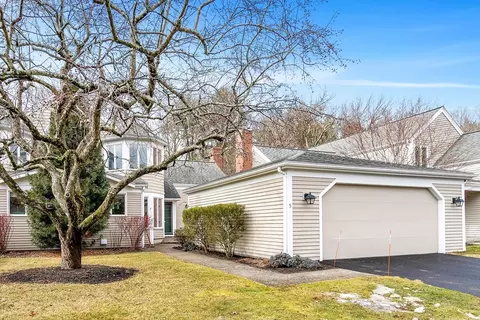 5 Thornton Ln #5, Concord, MA 01742