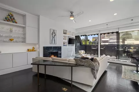 81 Marlborough St #PH, Boston, MA 02116