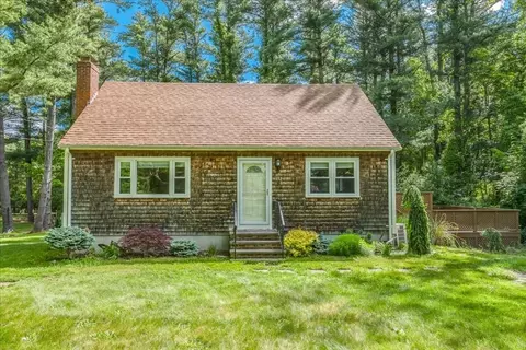 152 Alley Rd, Rochester, MA 02770