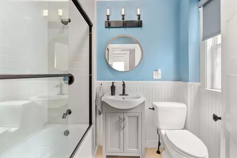 Bath - 17 Maple St #17, Needham, MA 02492 photo 1 of 1
