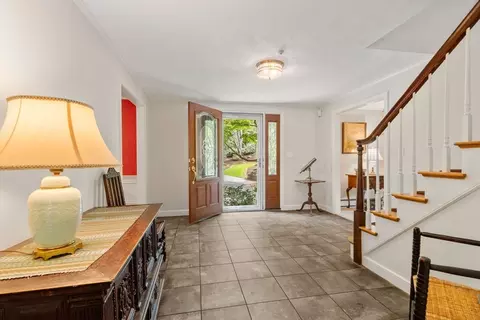 21 Rolling Ln, Dover, MA 02030 photo 2