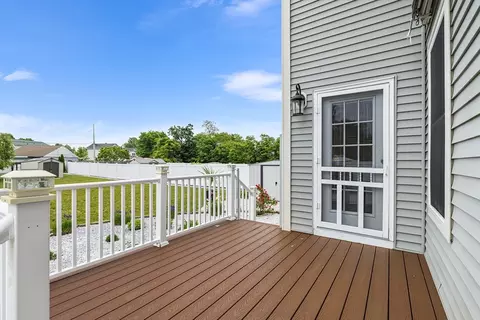 324 Central St, Springfield, MA 01105 photo 32