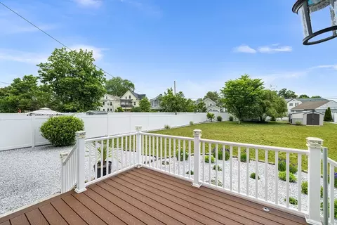 324 Central St, Springfield, MA 01105 photo 31