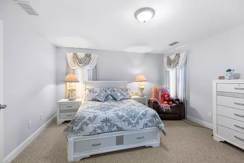 324 Central St, Springfield, MA 01105 photo 10