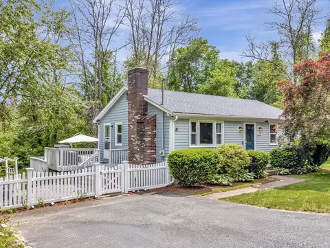 124 Barrows St, Norton, MA 02766