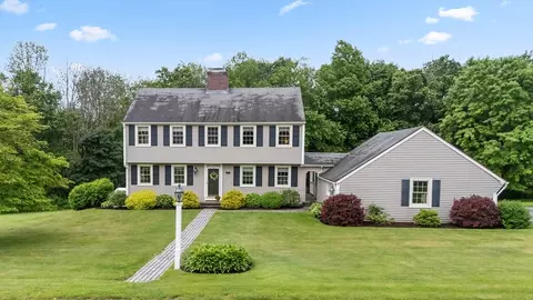 25 Dennison Hill Rd, Southbridge, MA 01550