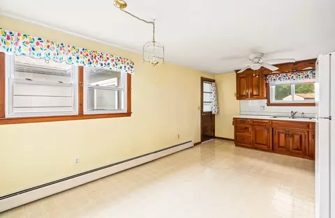 64 Strong St, Easthampton, MA 01027 photo 19