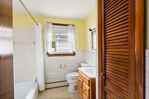 64 Strong St, Easthampton, MA 01027 photo 26