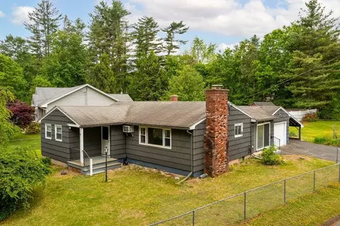64 Strong St, Easthampton, MA 01027