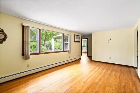 64 Strong St, Easthampton, MA 01027 photo 11