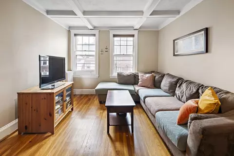 130 Sutherland Rd #12, Boston, MA 02135