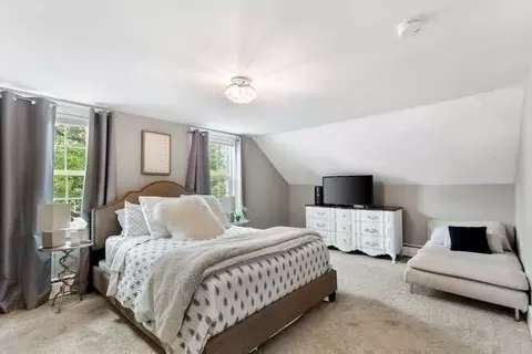 Bedroom - 11 Ash St, Danvers, MA 01923 photo 2 of 5
