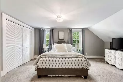 Bedroom - 11 Ash St, Danvers, MA 01923 photo 3 of 5