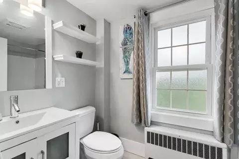 Bath - 11 Ash St, Danvers, MA 01923 photo 2 of 2