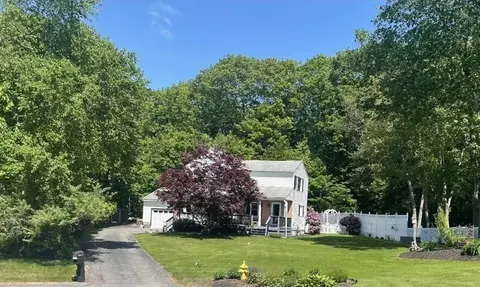 37 Teaberry Ln, Gardner, MA 01440