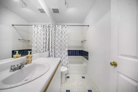 Bath - 235 State St #317, Springfield, MA 01103 photo 2 of 2