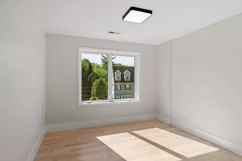 122 Charles St, Reading, MA 01867 photo 27