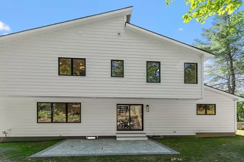 122 Charles St, Reading, MA 01867 photo 40