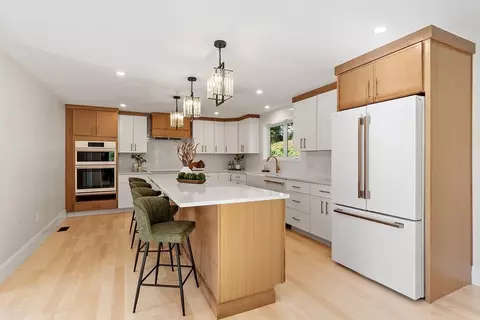 122 Charles St, Reading, MA 01867 photo 7