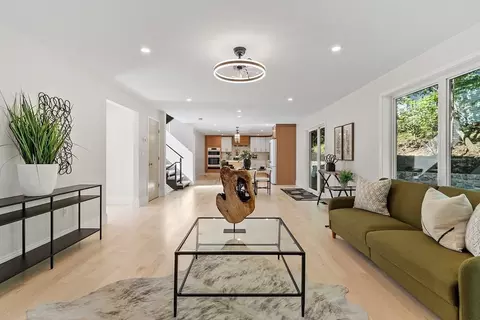 122 Charles St, Reading, MA 01867 photo 5