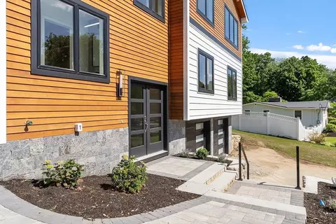 122 Charles St, Reading, MA 01867 photo 2