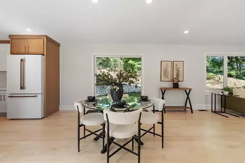 122 Charles St, Reading, MA 01867 photo 6