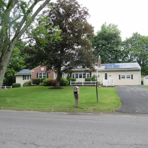 82 Fox Ave, Dracut, MA 01826