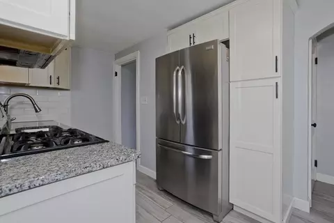 52 Gillette Cir, Springfield, MA 01118 photo 9