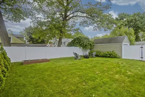 52 Gillette Cir, Springfield, MA 01118 photo 28