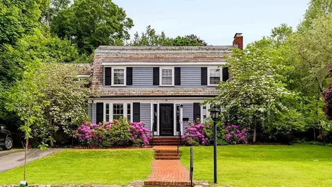 96 Nonantum St, Newton, MA 02458
