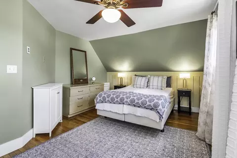 Bedroom - 453 Washington St, Gloucester, MA 01930 photo 2 of 4