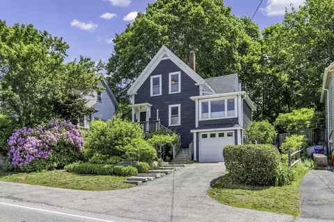 453 Washington St, Gloucester, MA 01930