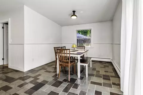 Dining - 453 Washington St, Gloucester, MA 01930 photo 4 of 5