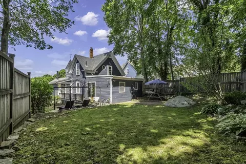 Exterior - 453 Washington St, Gloucester, MA 01930 photo 6 of 7