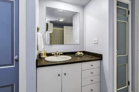 Bath - 453 Washington St, Gloucester, MA 01930 photo 3 of 5