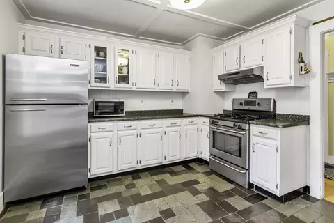 Kitchen - 453 Washington St, Gloucester, MA 01930 photo 3 of 5