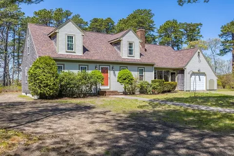 98 North Rd, Harwich, MA 02671