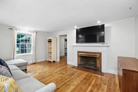 96 Wakefield St, Reading, MA 01867 photo 24