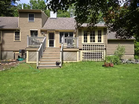 96 Wakefield St, Reading, MA 01867 photo 5