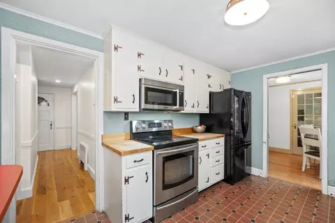 96 Wakefield St, Reading, MA 01867 photo 15