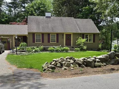 96 Wakefield St, Reading, MA 01867