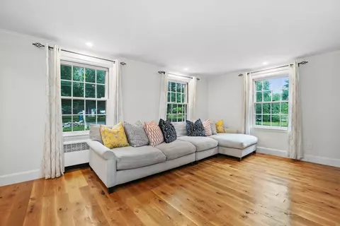 96 Wakefield St, Reading, MA 01867 photo 23