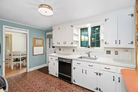 96 Wakefield St, Reading, MA 01867 photo 16