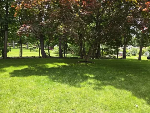 96 Wakefield St, Reading, MA 01867 photo 4